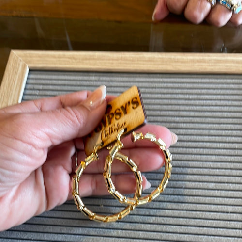 Loop earring