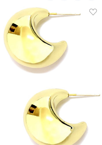 Gold crescent stud