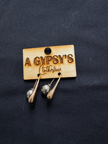 2 toned earrings