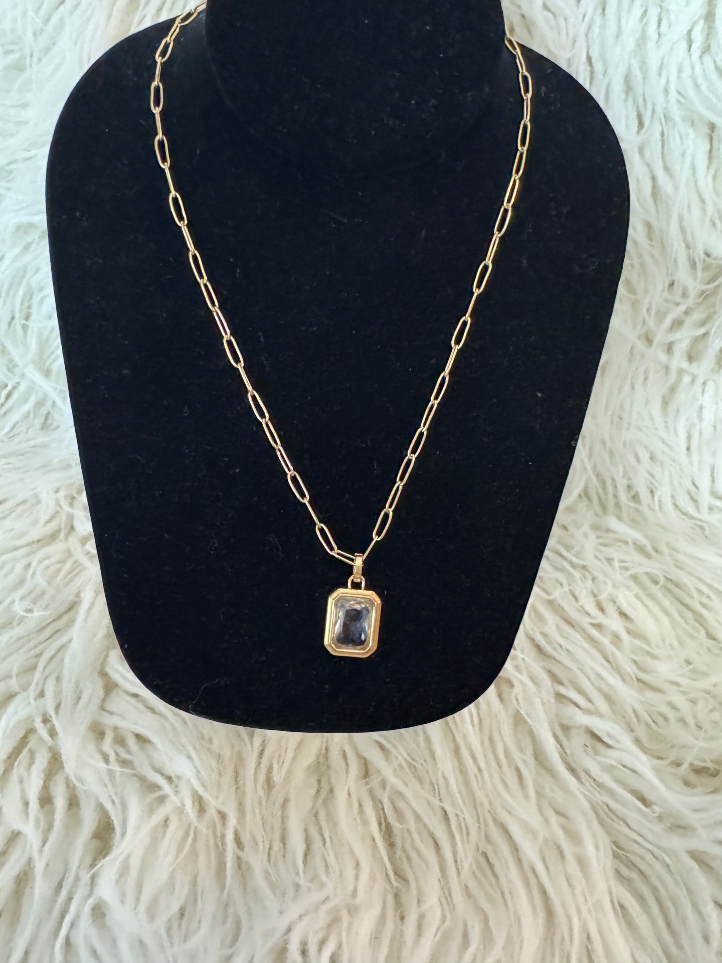 Vintage cut necklace