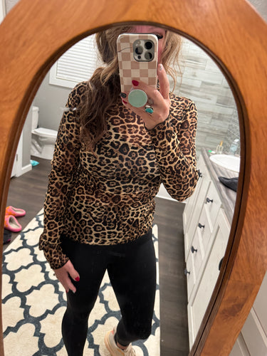 Leopard mesh undershirt